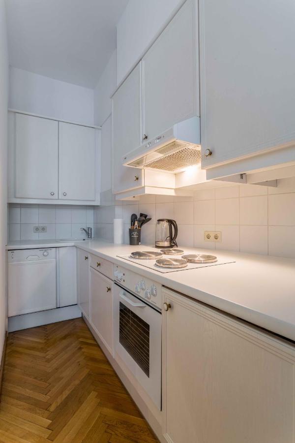 Beautiful Apartment City Center 4 Wina Bagian luar foto
